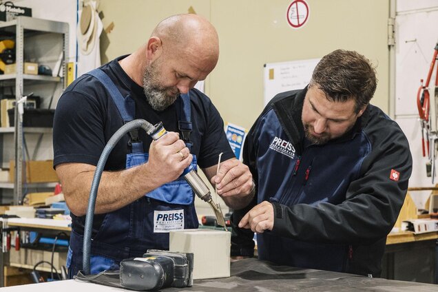 Lernen der ersten Handgriffe