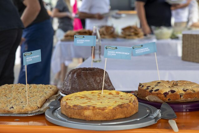 Selbstgebackene Kuchen unserer Kolleginnen